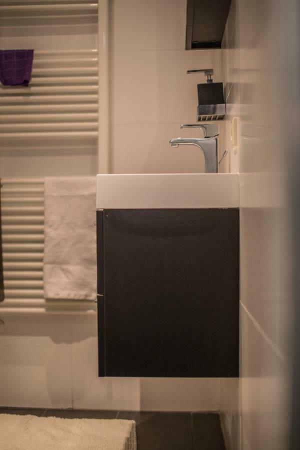 Sleep At Slim Amsterdam Bed and Breakfast Δωμάτιο φωτογραφία